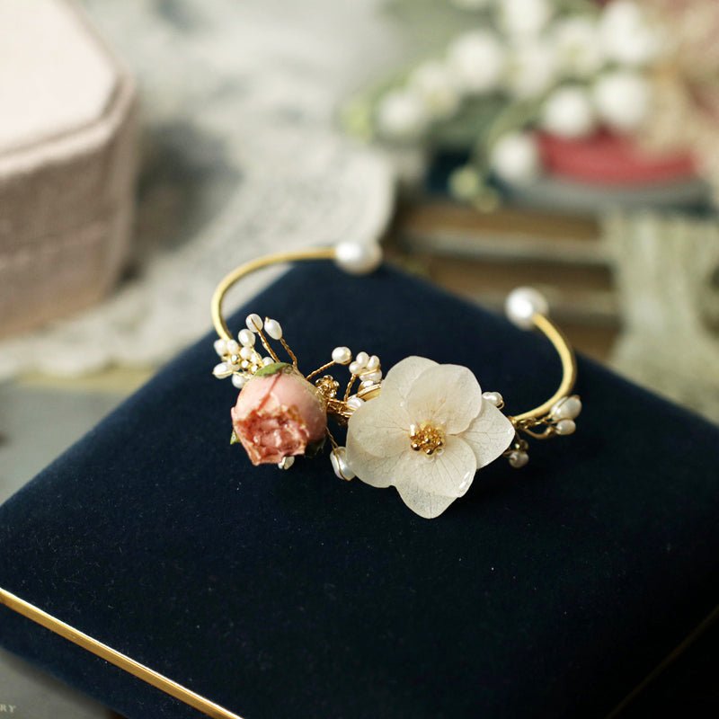 Romantic bracelet Flower bracelet Romantic jewellery Blush Ivory Boho –  magaela