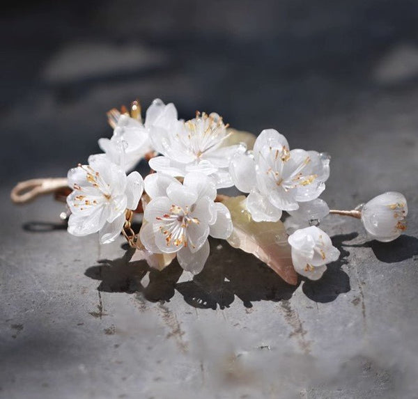 Top Quality Beautiful Flower Brooches Pins For Female Plum Blossom